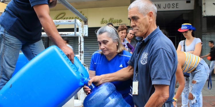 NUESTRA HUELLA DE AGUA